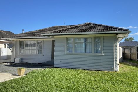 Photo of property in 27 Collins Road, Melville, Hamilton, 3206