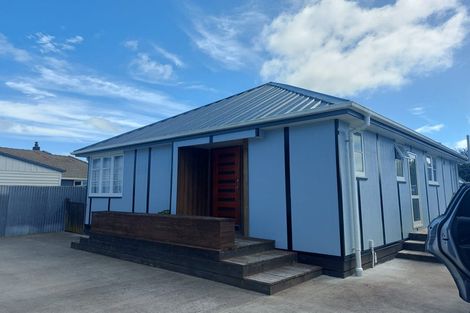 Photo of property in 571a Queen Street East, Levin, 5510