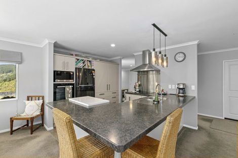 Photo of property in 103 Kirton Drive, Riverstone Terraces, Upper Hutt, 5018