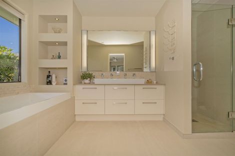 Photo of property in 62 Centennial Drive, Whitianga, 3510