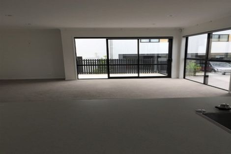 Photo of property in 4 Pheasant Lane, Hobsonville, Auckland, 0616