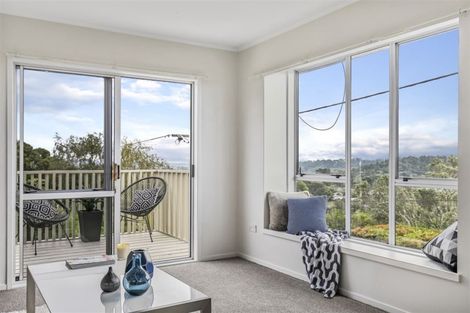 Photo of property in 2/16 Stanley Road, Glenfield, Auckland, 0629