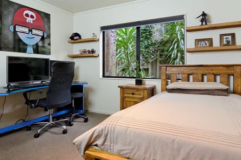 Photo of property in 11 Minnehaha Avenue, Titirangi, Auckland, 0604