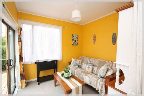 Photo of property in 26 Hall Place, Foxton Beach, Foxton, 4815