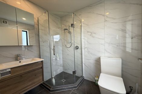 Photo of property in 13f Glendhu Road, Bayview, Auckland, 0629