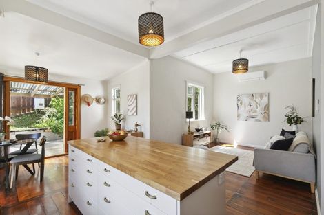 Photo of property in 36 Volga Street, Island Bay, Wellington, 6023