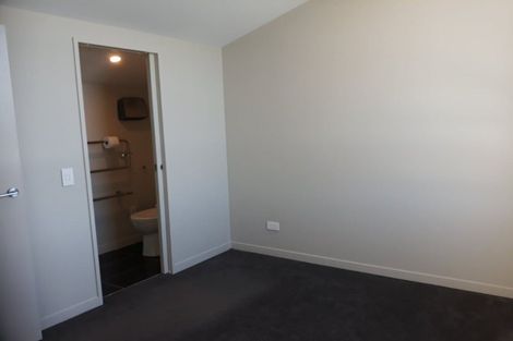Photo of property in 2u9 Stone Street, Miramar, Wellington, 6022