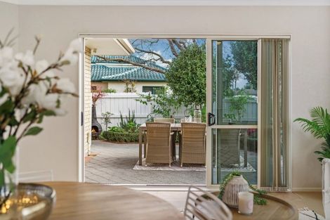 Photo of property in 94 Gravatt Road, Papamoa Beach, Papamoa, 3118