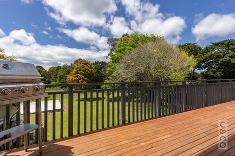 Photo of property in 24 Waikoukou Valley Road, Waimauku, 0812