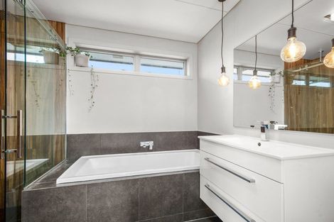 Photo of property in 128 Ashworth Street, Alexandra, 9320