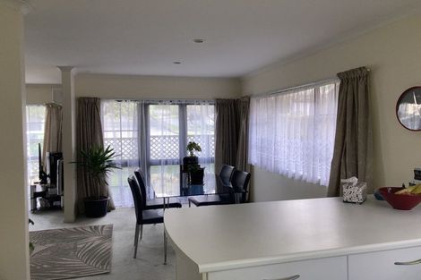 Photo of property in 10 Amesbury Drive, Churton Park, Wellington, 6037