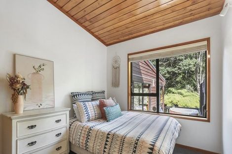 Photo of property in 23 Victory Road, Laingholm, Auckland, 0604