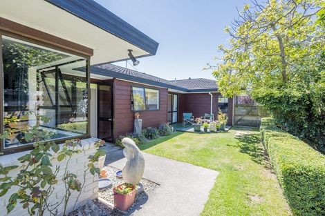 Photo of property in 68 Kapanui Road, Waikanae, 5036