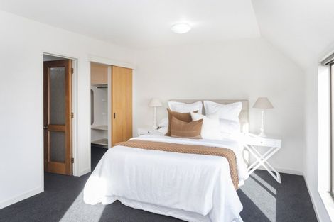 Photo of property in 1/17 Moncks Spur Road, Redcliffs, Christchurch, 8081