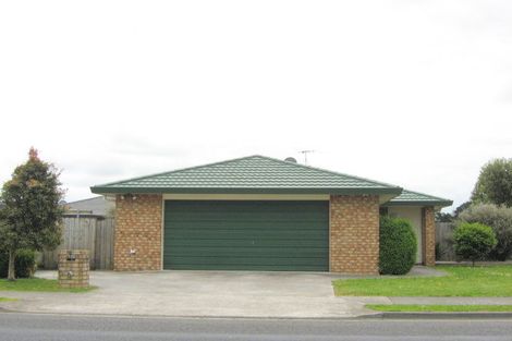 Photo of property in 102 Manuroa Road, Takanini, 2112