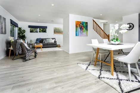 Photo of property in 13a/1 Eban Avenue, Hillcrest, Auckland, 0627