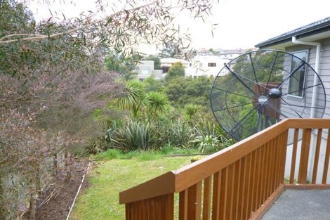 Photo of property in 18 Spoonbill Place, Unsworth Heights, Auckland, 0632