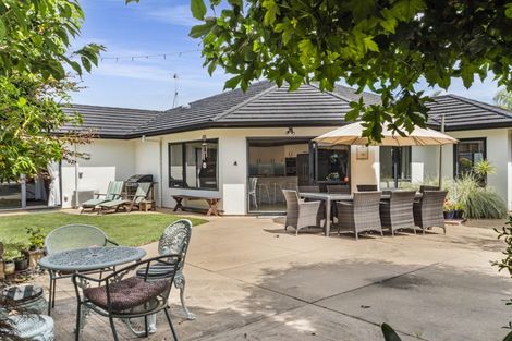 Photo of property in 7 Piha Close, Papamoa Beach, Papamoa, 3118