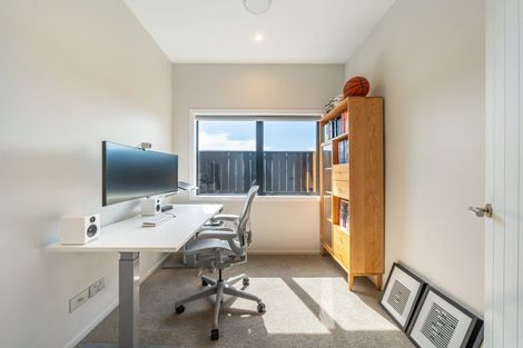 Photo of property in 16 Te Hoiere Street, Aotea, Porirua, 5024