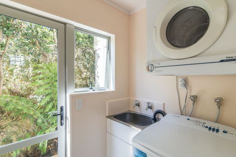 Photo of property in 83f1 Townsend Road, Miramar, Wellington, 6022