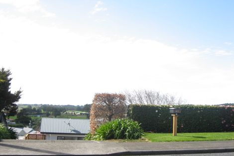 Photo of property in 67 Queens Road, Glen Avon, New Plymouth, 4312