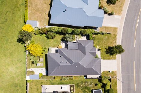 Photo of property in 128 Kings Drive, Wanaka, 9305