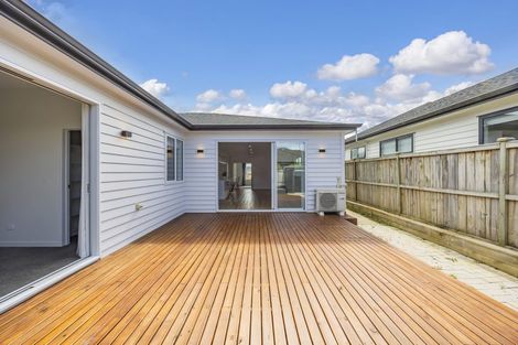 Photo of property in 12 Moemoea Avenue, Kumeu, 0810