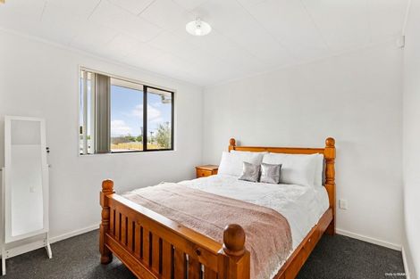 Photo of property in 2/8 Christmas Road, Manurewa, Auckland, 2102