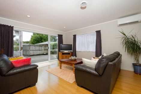 Photo of property in 45 Waimoko Glen, Swanson, Auckland, 0612