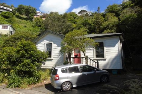 Photo of property in 55 Garden Road, Northland, Wellington, 6012