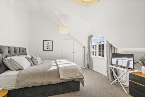 Photo of property in 374 Karori Road, Karori, Wellington, 6012