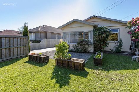 Photo of property in 70 Sylvan Street, Hillmorton, Christchurch, 8024
