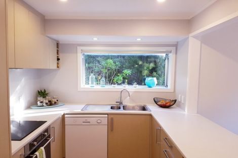 Photo of property in 9 Caram Place, Birkenhead, Auckland, 0626