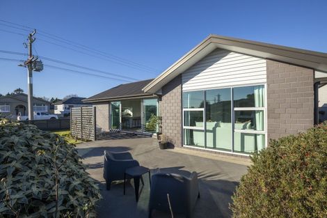 Photo of property in 1 Howe Place, Upper Vogeltown, New Plymouth, 4310