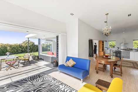 Photo of property in 21 Sandown Road, Te Horo Beach, Otaki, 5581