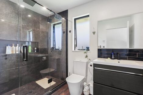 Photo of property in 7 Valour Drive, Rangiora, 7400