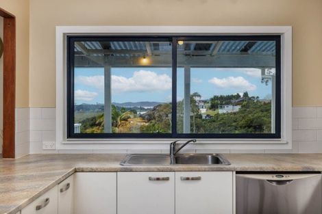 Photo of property in 47 Yorke Road, Haruru, 0204