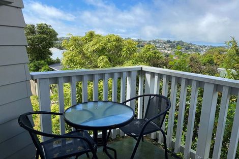 Photo of property in 53 Stewart Drive, Newlands, Wellington, 6037