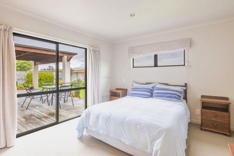 Photo of property in 14 Belgrove Place, Waipukurau, 4200