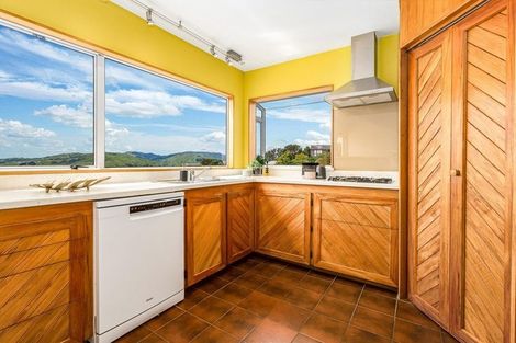 Photo of property in 37 Kahu Road, Paremata, Porirua, 5024