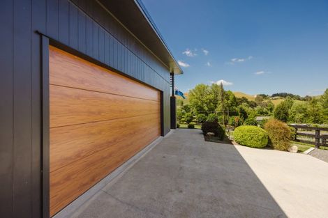 Photo of property in 4 Cemetery Road, Waipawa, 4273