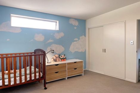 Photo of property in 76h Edmonton Road, Henderson, Auckland, 0612