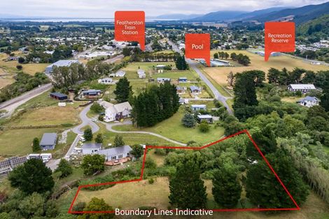 Photo of property in 80 Johnston Street, Featherston, 5710