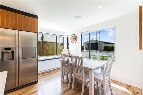 Photo of property in 4b Dale Road, Whenuapai, Auckland, 0618
