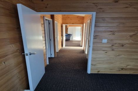 Photo of property in 9 Dampier Avenue, Awapuni, Palmerston North, 4412