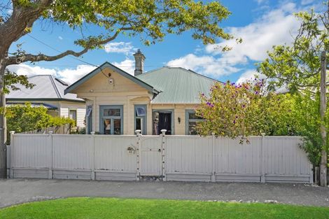 Photo of property in 17 High Street, Devonport, Auckland, 0624