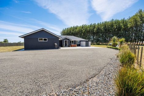Photo of property in 985 Parewanui Road, Parewanui, Bulls, 4894