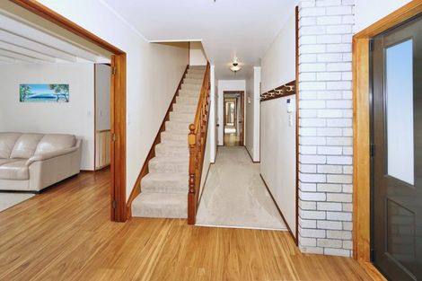 Photo of property in 19 Randell Place, Te Puke, 3119