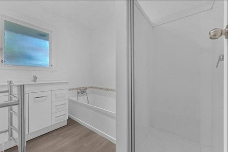 Photo of property in 24 Rollerson Street, Papakura, 2110