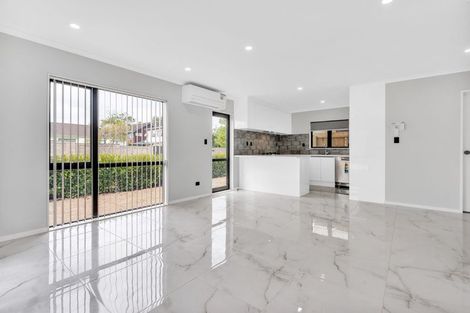 Photo of property in 147b Bucklands Beach Road, Bucklands Beach, Auckland, 2012